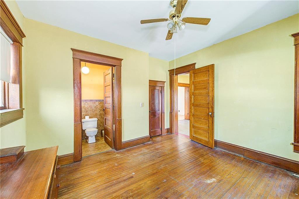 Sweet House Dreams 1898 Brick Victorian in Ladoga, Indiana