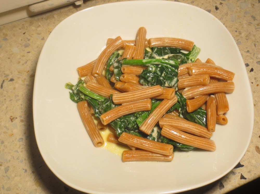 Barbaras Spielwiese: Nudeln mit Spinat-Gorgonzola-Sauce Barbaras Spielwiese: Nudeln mit Spinat-Gorgonzola-Sauce