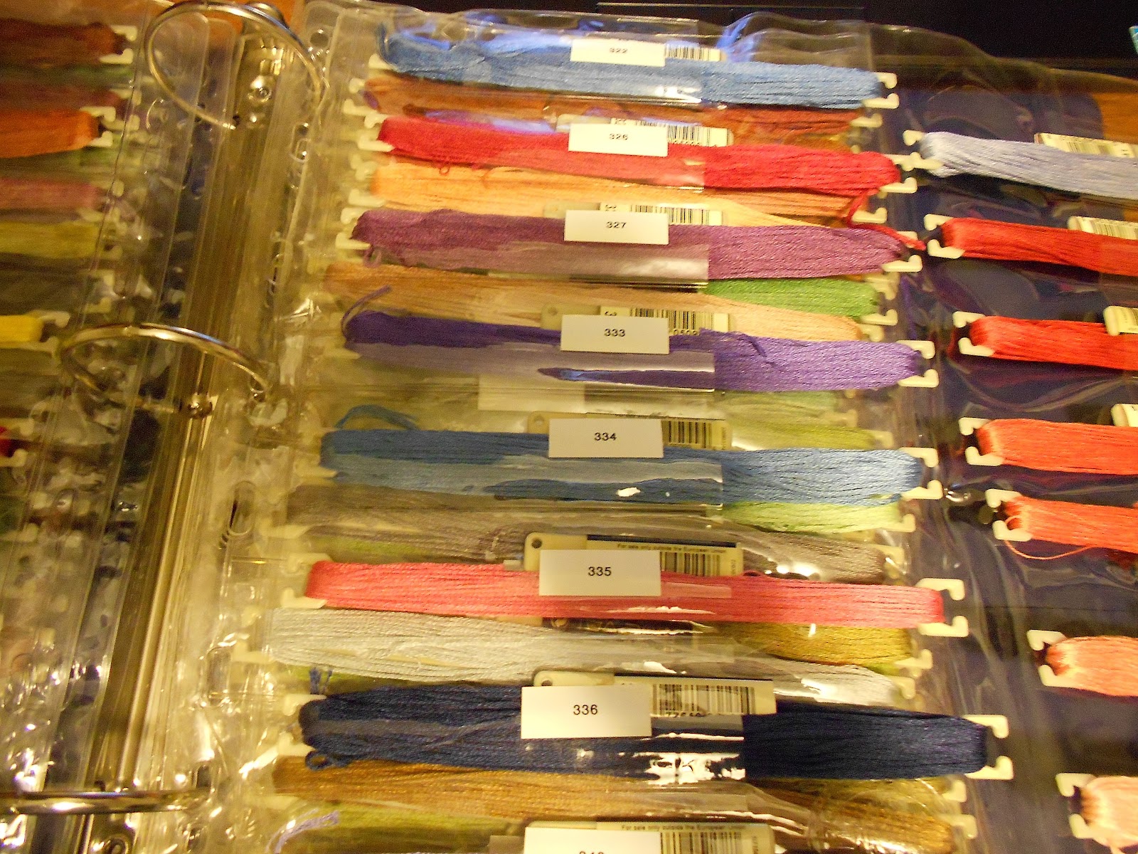 STITCHNMOMMA Tips & Techniques Bobbins vs. Stitchbows