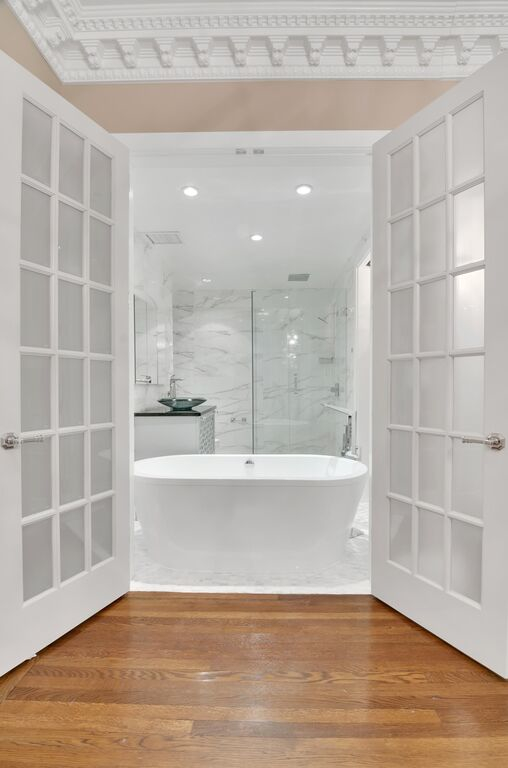 Bronx Apartments Low NO FEE BY OWNER 2 bedroom apartment UPPER