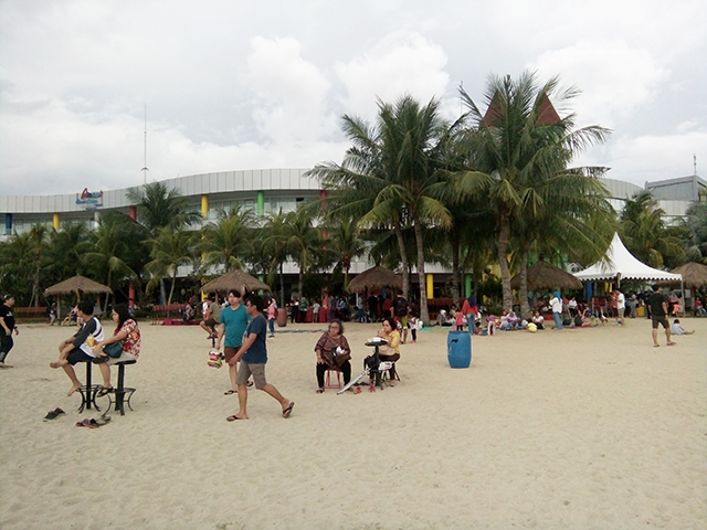 Ancol Beach City, Mal dengan Hamparan Pasir Putih