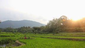 Menikmati Sore di Pinabetengan