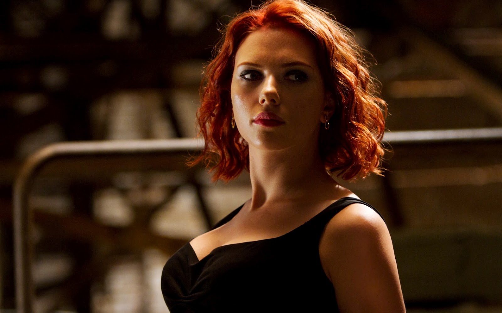 http://3.bp.blogspot.com/-G9wYZqZ2nXc/T6FG1JyfvMI/AAAAAAAABg8/ABYfo5M4f7U/s1600/Black_Widow_Scarlett_Johannsson_Avengers_Movie_HD_Wallpaper-Vvallpaper.Net.jpg