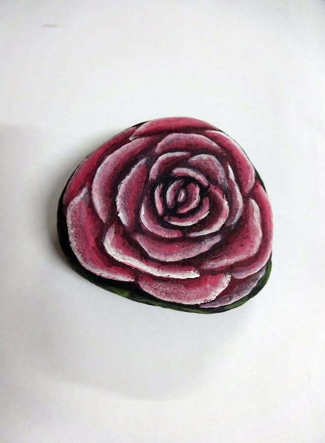 COMO PINTAR PIEDRAS CON ROSA PASO A PASO