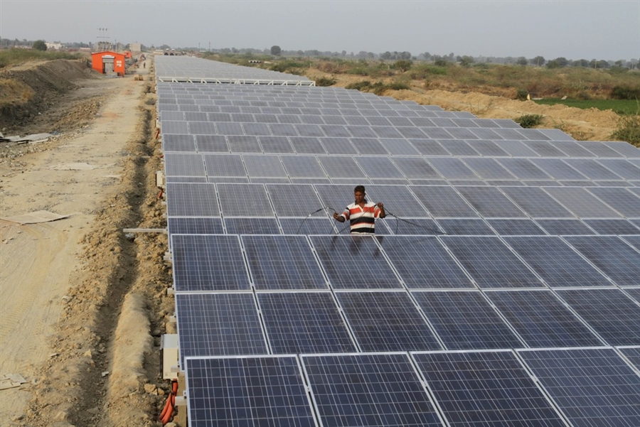 Build India: Government may ban solar energy equipments import