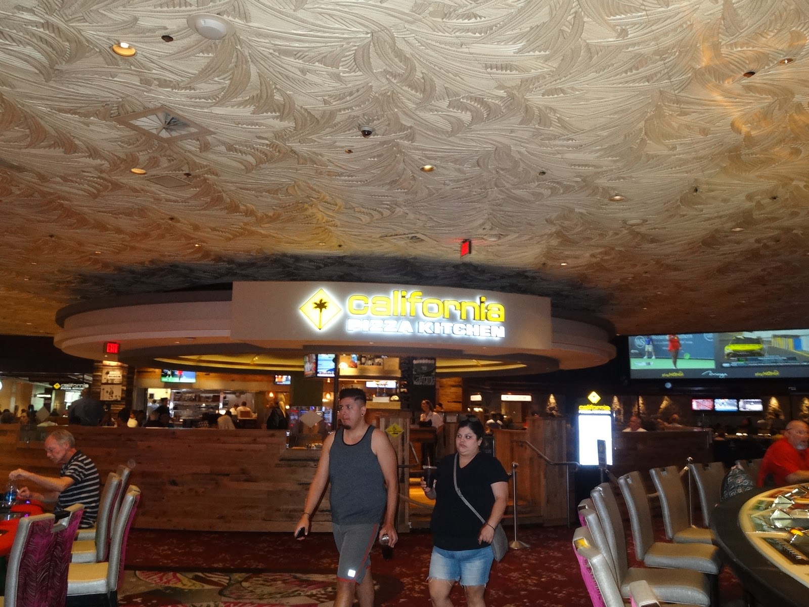 Miquelli's Amerikablog Restaurant California Pizza Kitchen (The