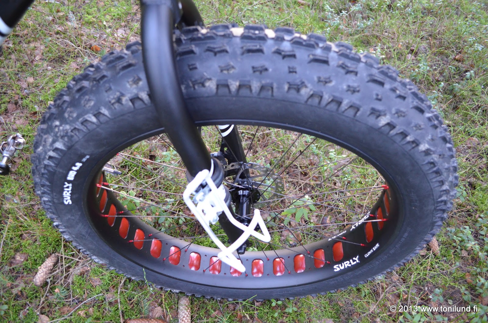 surly clown shoe rim