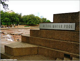 Fort Worth Water Garden: Active Water Pool Fort Worth Water Garden: Active Water Pool