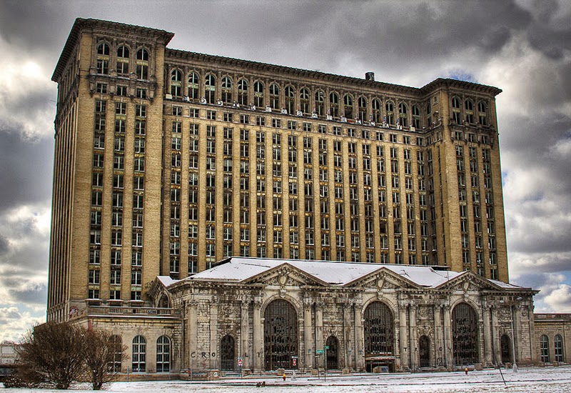 11. Michigan Central Station, Detroit, USA - 31 Haunting Images Of Abandoned Places That Will Give You Goose Bumps