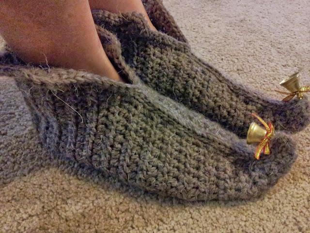 Shush's Handmade Stuff: Elf in Brown - crochet slippers pattern (FREE)