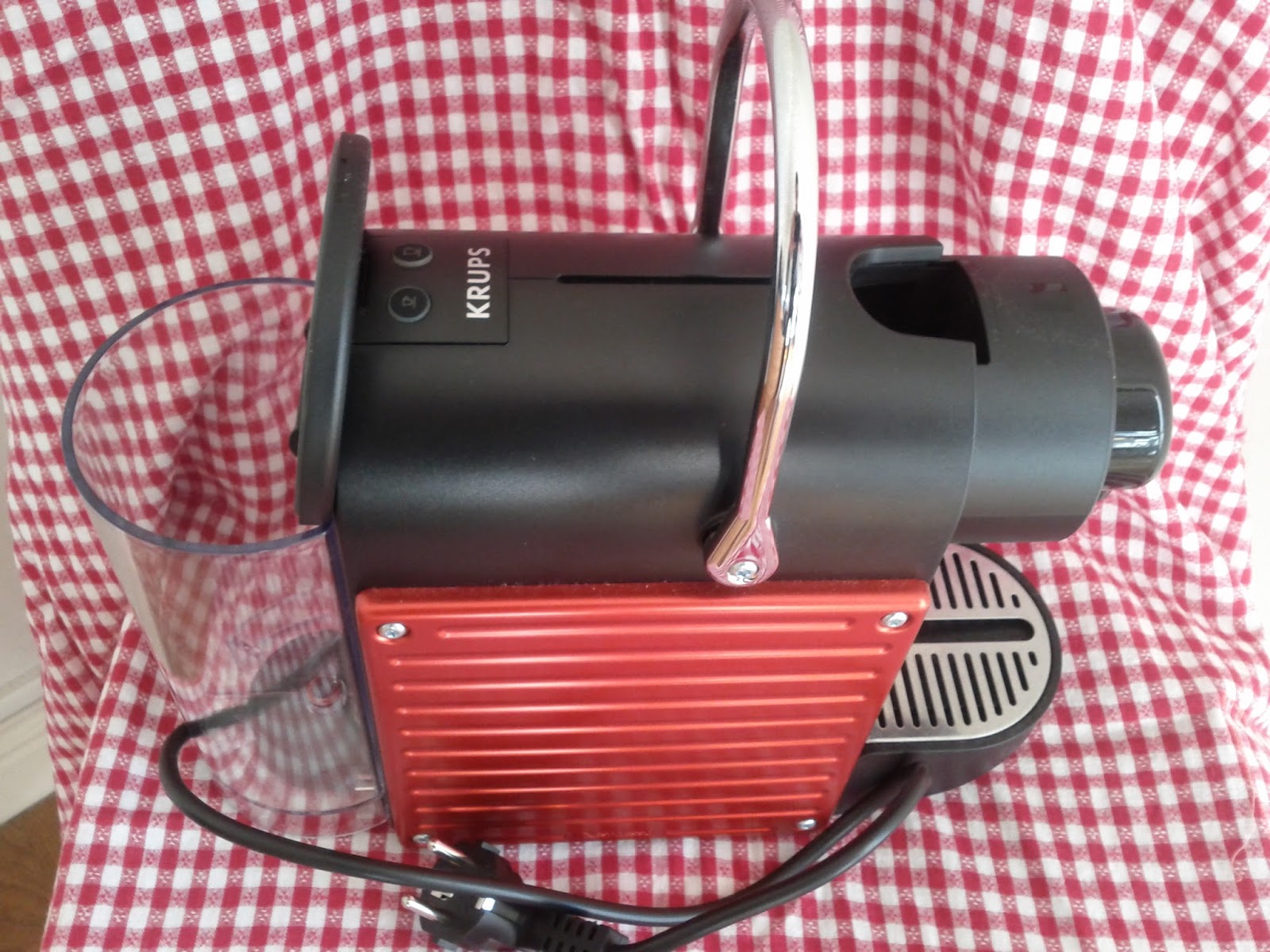 Vends Cause Divorce Nespresso Pixie Magimix Carmin krups XN 3006 70