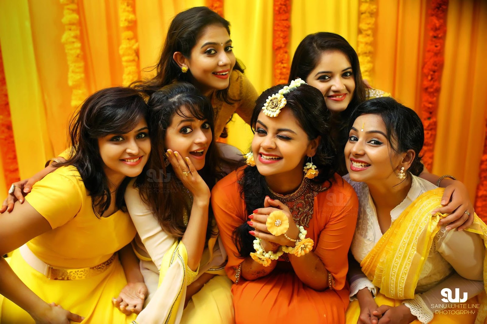 Tamil Tv Serial Actress Shilpa Hot Navel Tamil Tv Serial Actress Shilpa Hot Navel