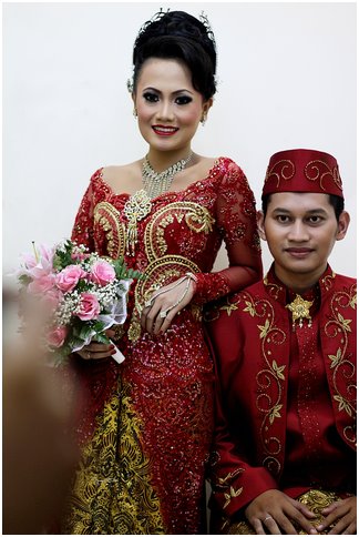KENANGA RIAS PENGANTIN BOGOR: Pengantin Sunda Siger