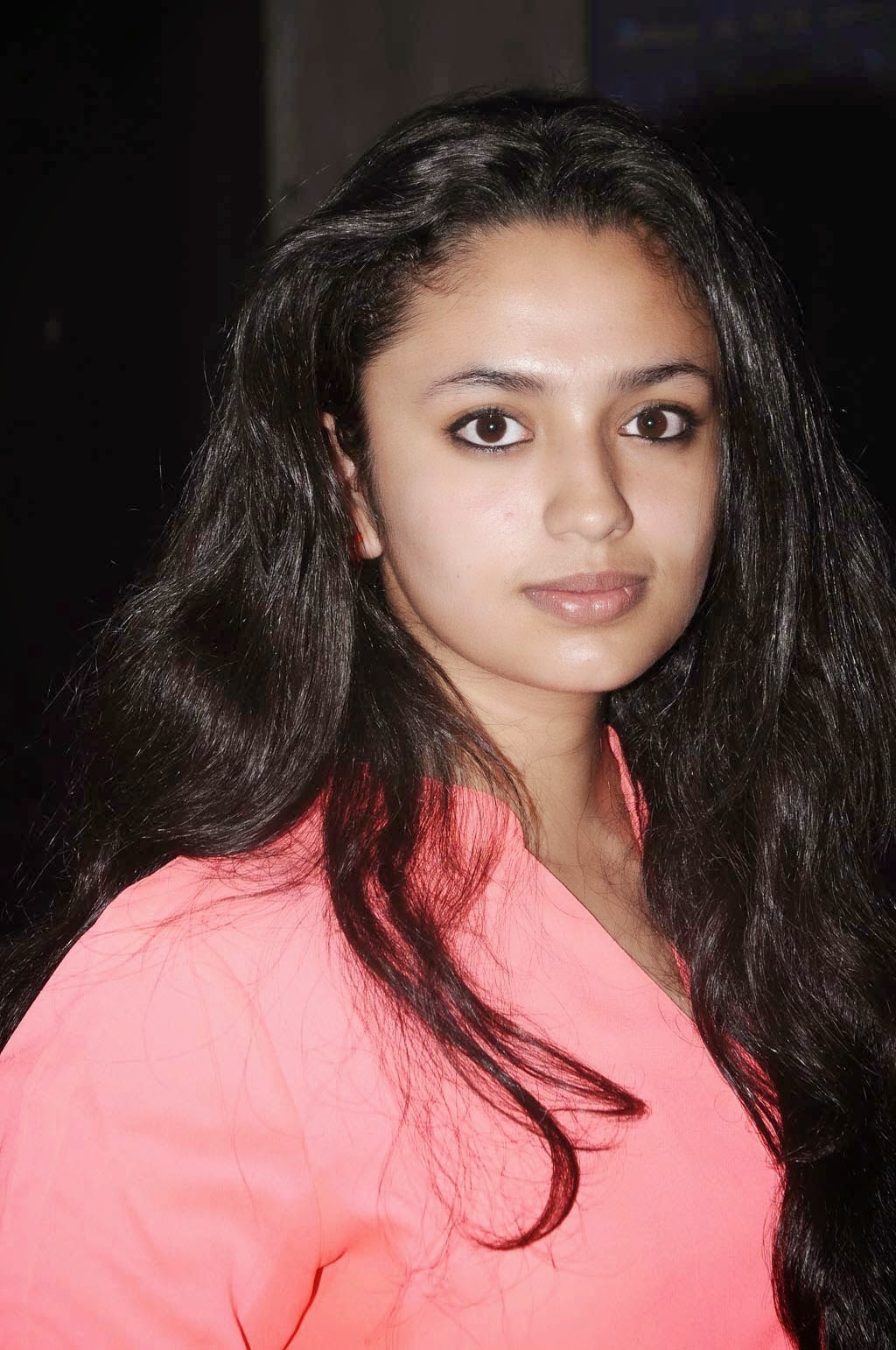 Malayalam Actress Malavika Nair Hot Photos In Pink Shirt Blue Jeans