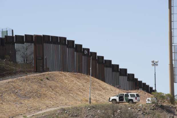 the costs and contributions of illegal immigrants from the south of the border in united states Ciudad hidalgo, chiapas — the united states isn’t the only country — nor texas the only state — with a long history of illegal immigration over a porous southern border. the costs and contributions of illegal immigrants from the south of the border in united states Ciudad hidalgo, chiapas — the united states isn’t the only country — nor texas the only state — with a long history of illegal immigration over a porous southern border.