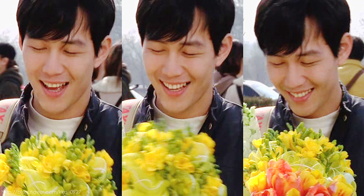 웃을 때 소년같이 웃는 이정재 .jpg | 인스티즈