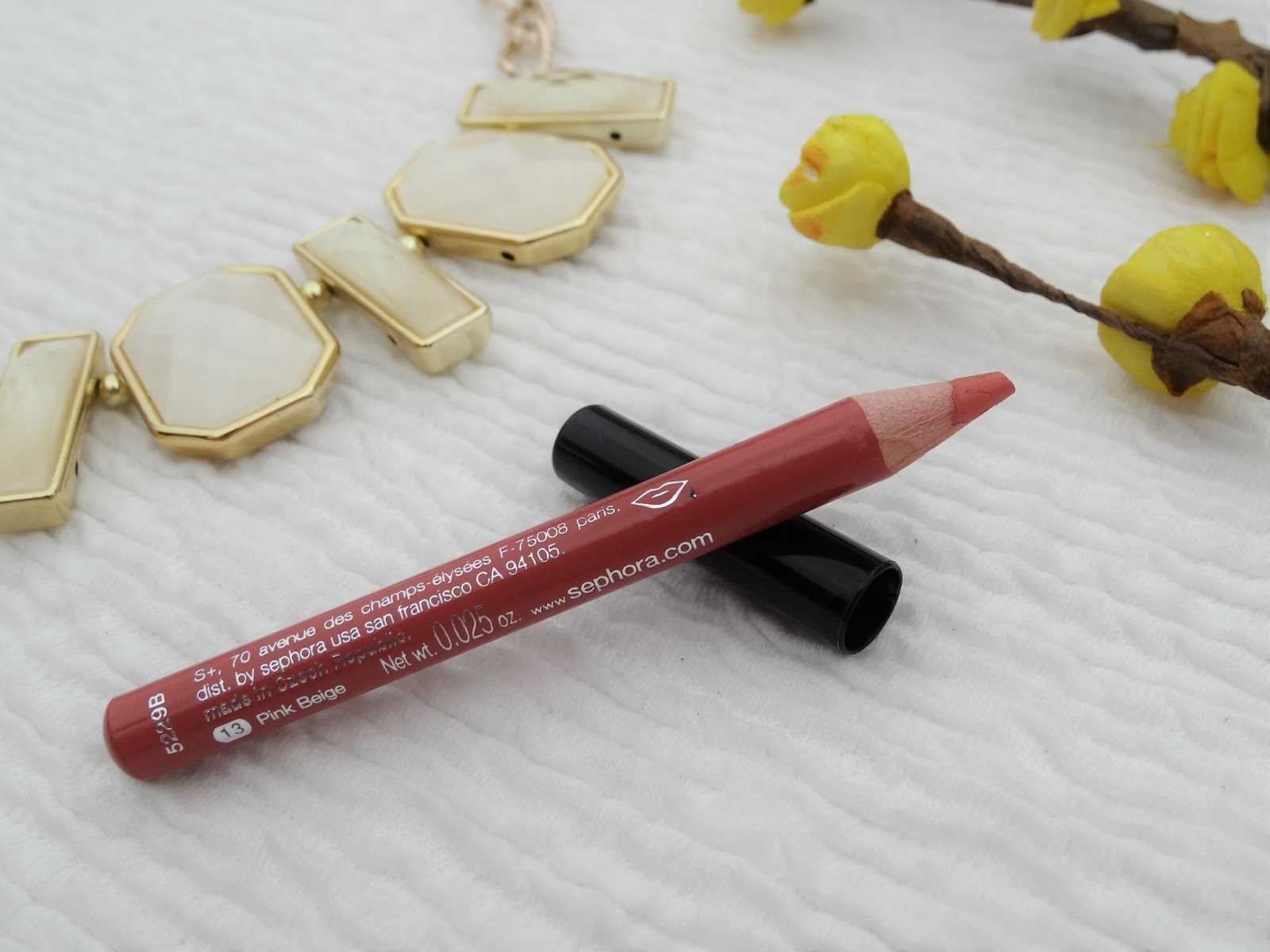 gleam and glitters SEPHORA LIP LINER TO GO PINK BEIGE REVIEW