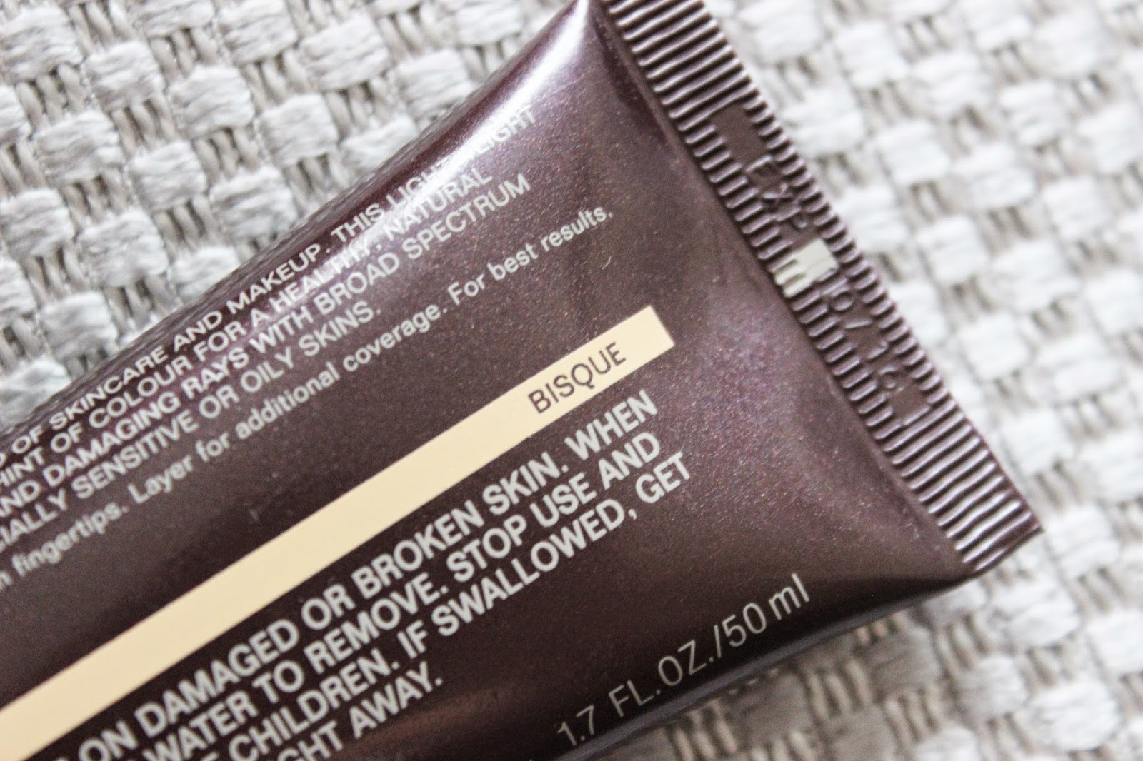 Laura Mercier Oil-Free Tinted Moisturizer // Review
