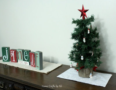 DIY decor holiday mat Christmas fabric sew easy Tree