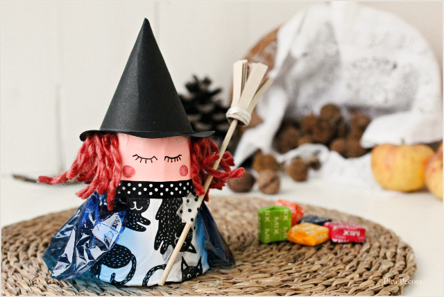como-hacer-bruja-halloween-vaso-carton-reciclado-diy-final