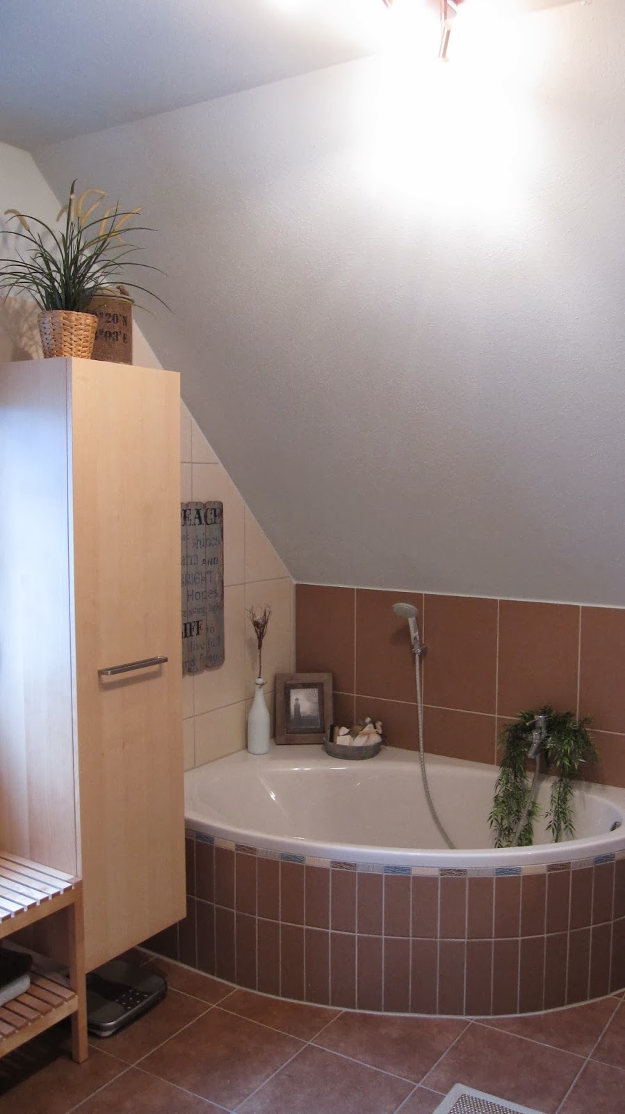 Kleines gelbes Haus: Badezimmer mit Strand Flair