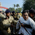 La policía se une a los extremistas para prohibir culto de los cristianos en la India.