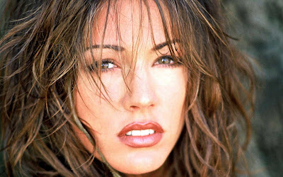 Fashion News Inspired: Sexy Krista Allen