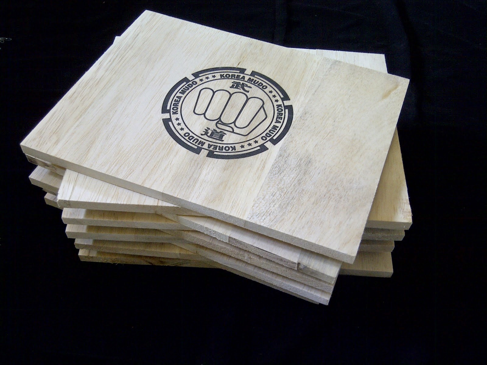 Peluang Usaha Bisnis membuat Taekwondo Board dari  kayu  sengon