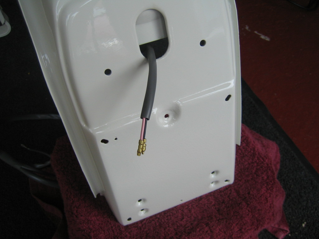 Restoring & Maintaining Lambretta Scooters: Refitting the rear light unit