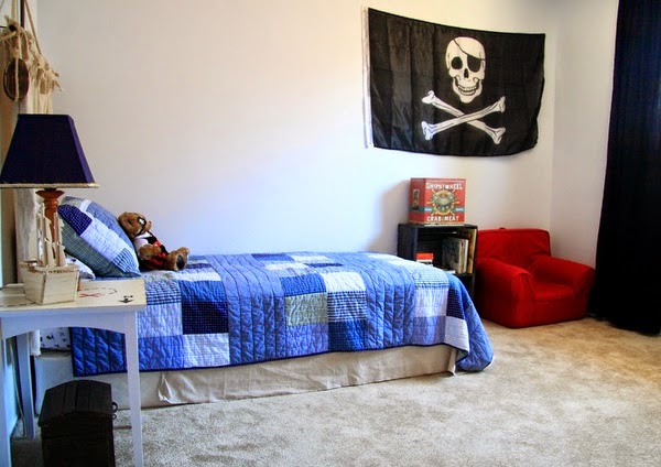 Create pirate room wallpaper