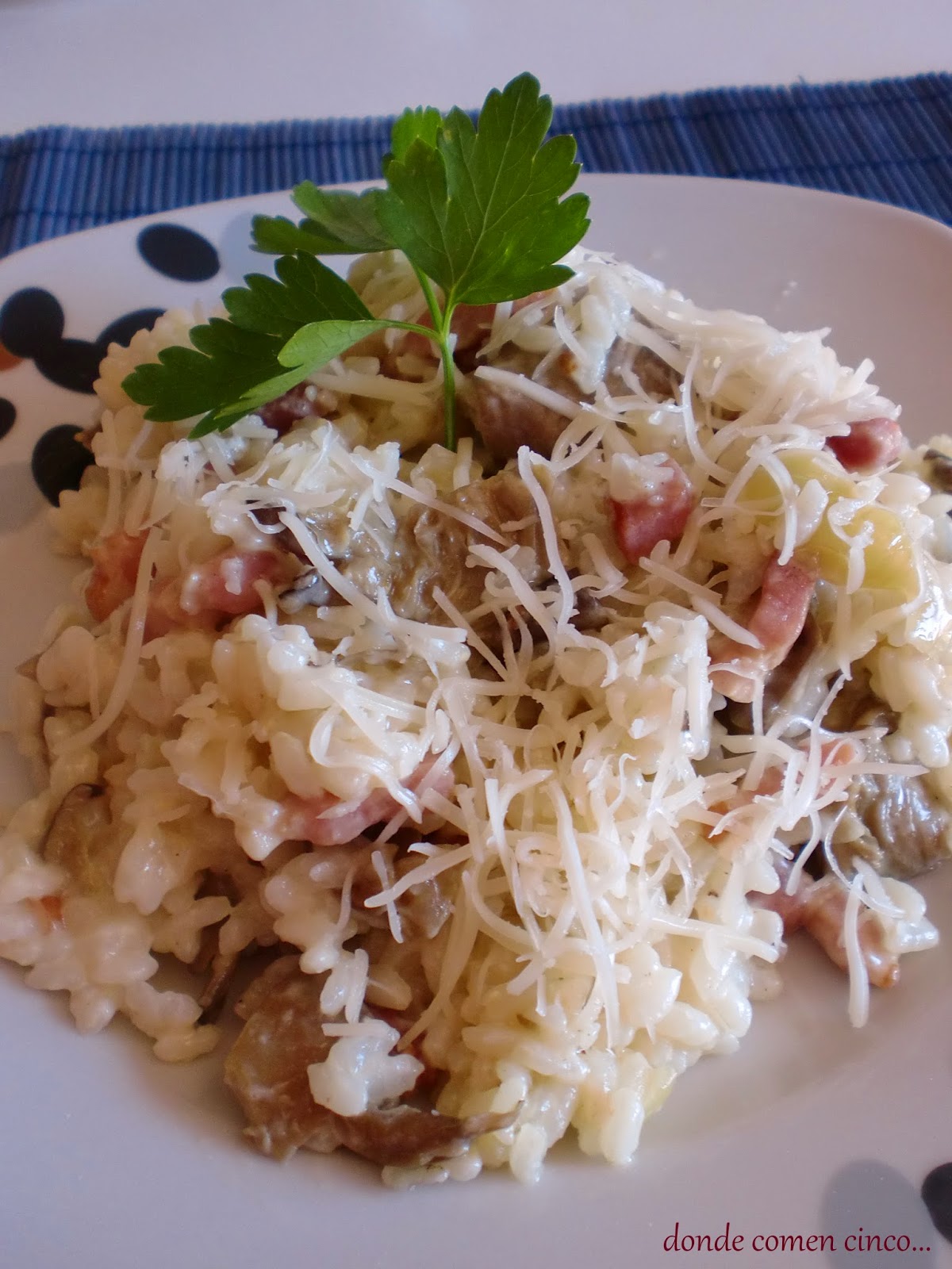 Donde comen cinco.... Risotto de setas y bacon