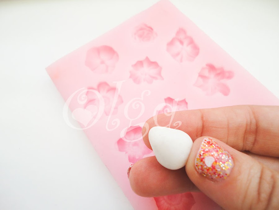 como-hacer-flores-de-fimo-con-moldes-de-jabon-how-to-make-flowers-polymer-clay-soap-molds