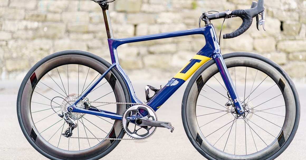 3t strada stealth black