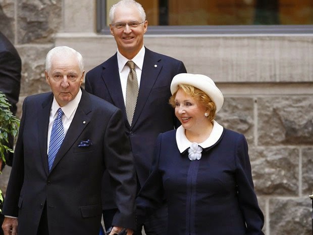 World Nature Trues: Jacqueline desmarais BioGraphy