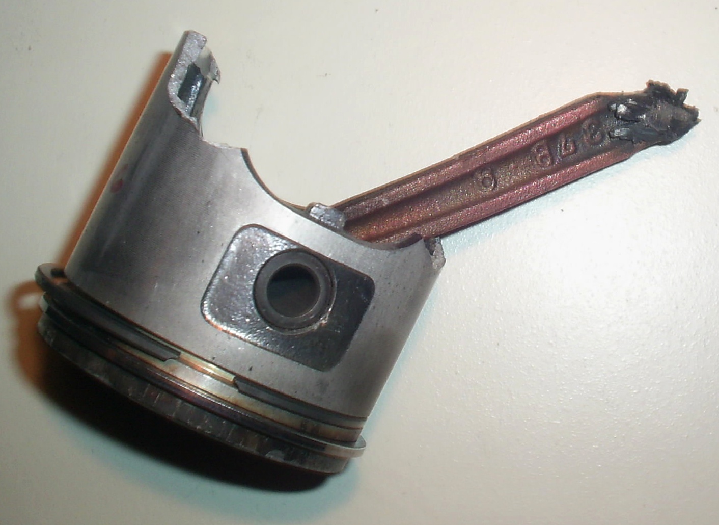 AUTOMOBILE CONNECTING ROD