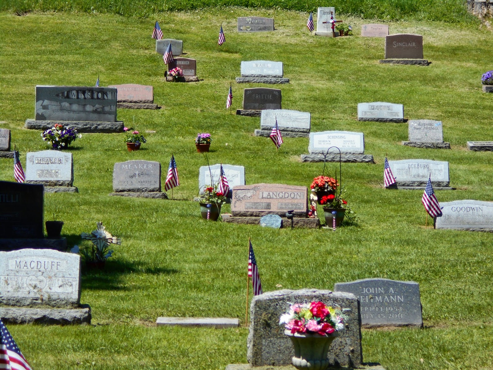 New York State of Mind FLAGS ON THE VETERAN'S GRAVES AT PALMYRA
