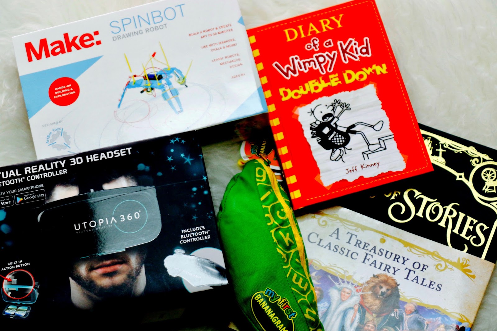 Day 2 50 Barnes Noble Gift Card 12daysofgiveaways New