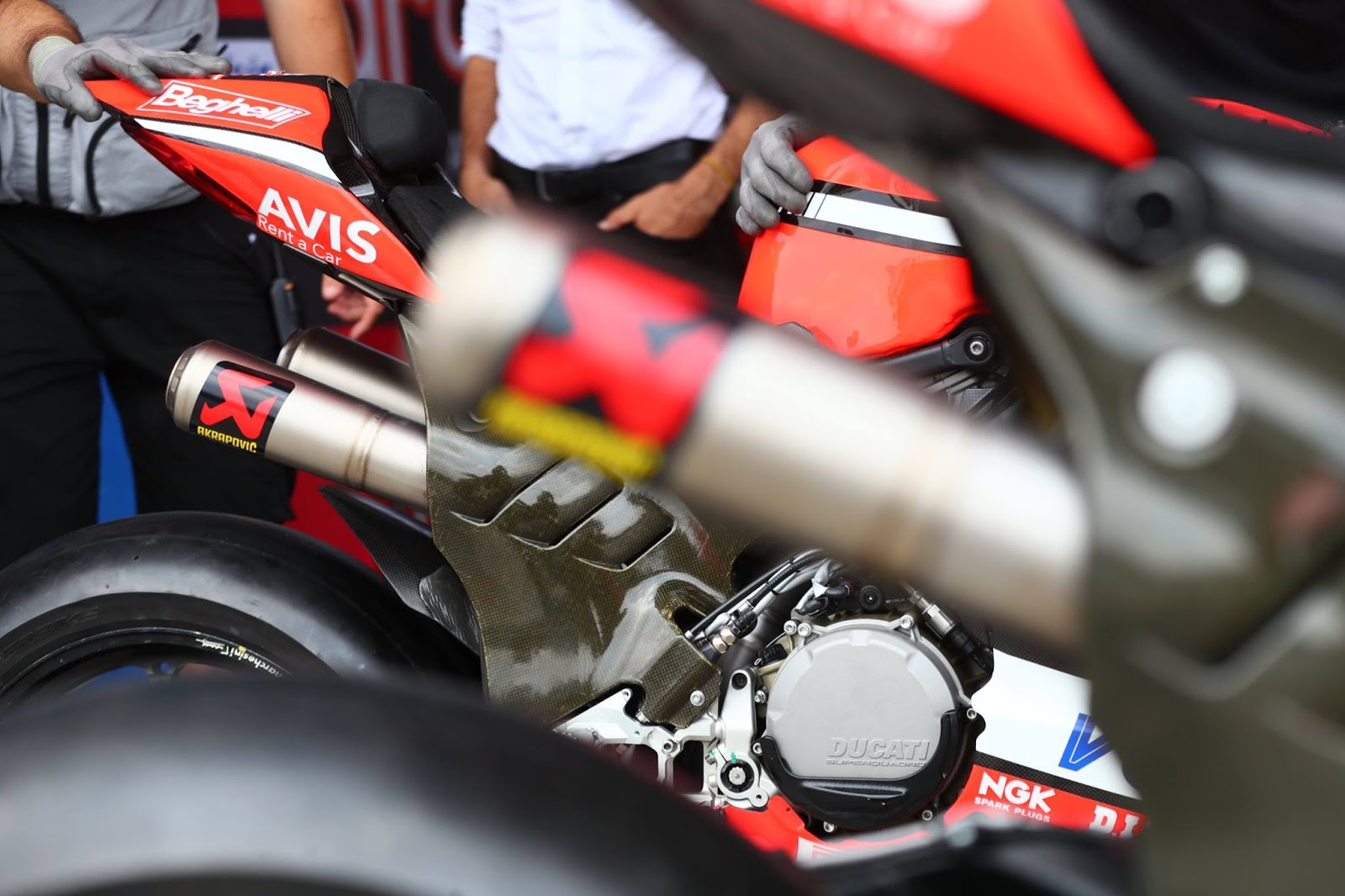 akrapovic 1299 panigale