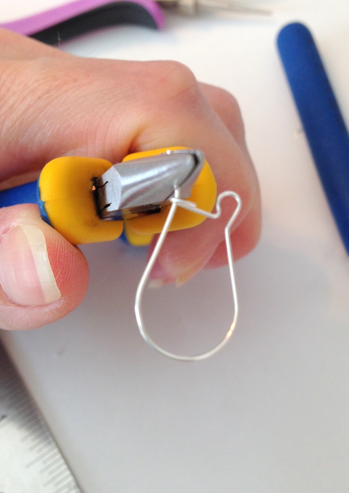 Designed by Donna D How to make kidney ear wires