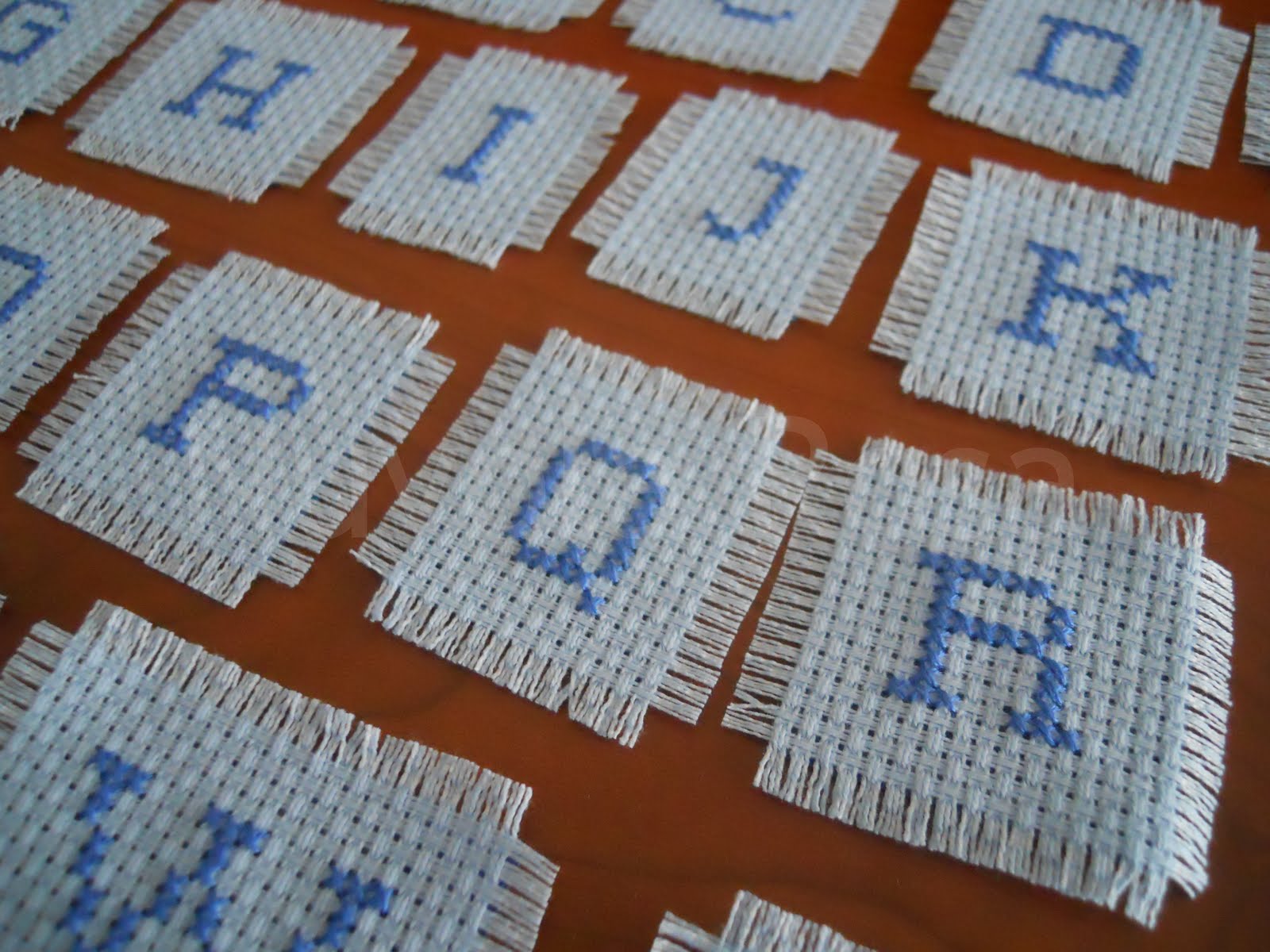 PATIKIL Toppe Ricamate Con Lettere In Stile Vecchio Inglese 26pz - Foto 10