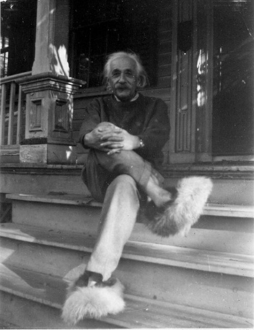 Albert+Einstein+Wearing+Fuzzy+Slippers,+c.+1950s.jpg