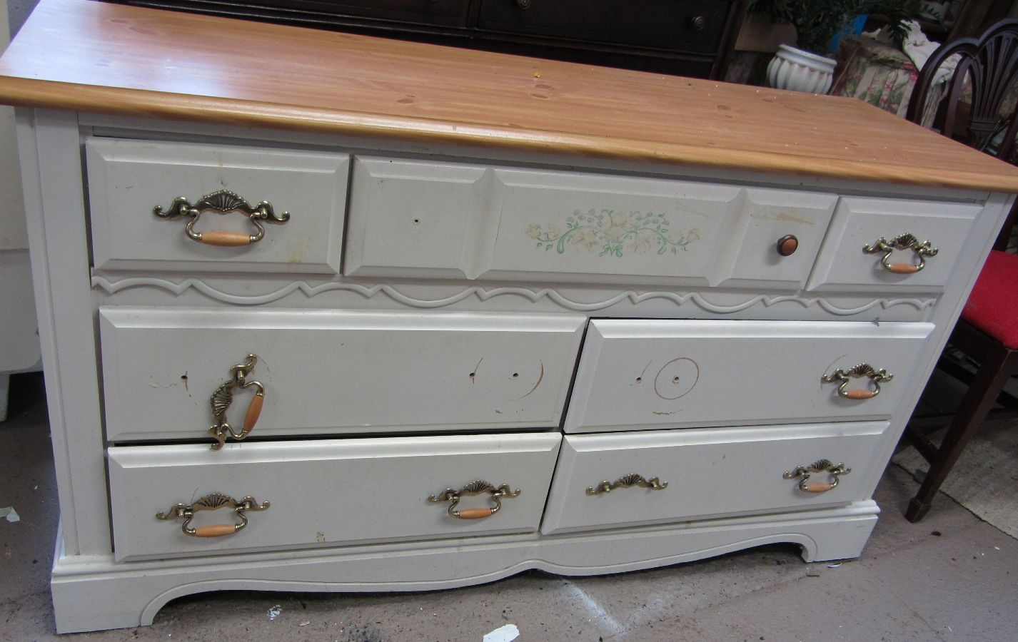 Kammy's Korner Freebie Dresser Gets Fab