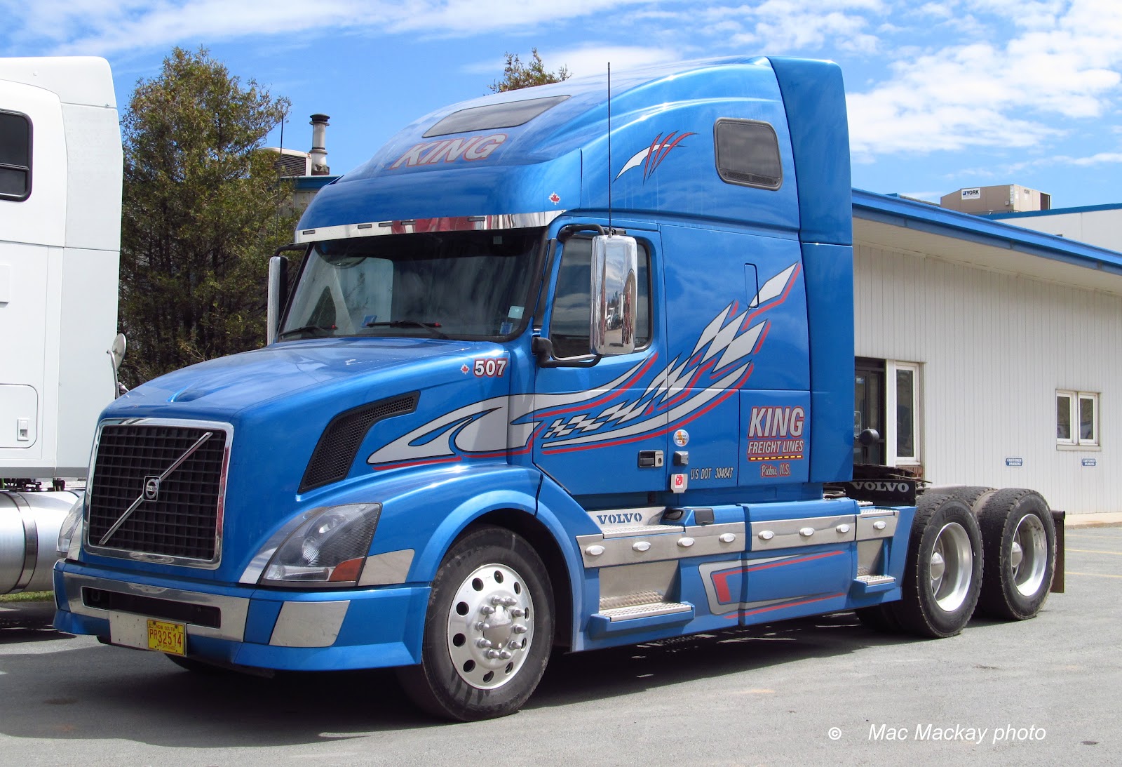 Truckfax Volvos in Truro