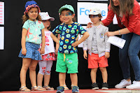 Desfile solidario de moda infantil