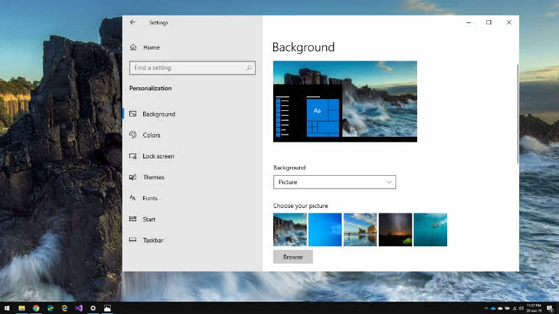 Here's how to turn off Windows 10 desktop background image