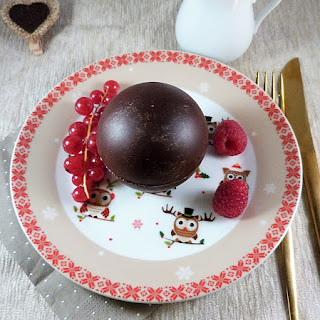 https://danslacuisinedhilary.blogspot.com/2017/02/sphere-chocolat-surprise-moelleux-tonka-creme-anglaise.html