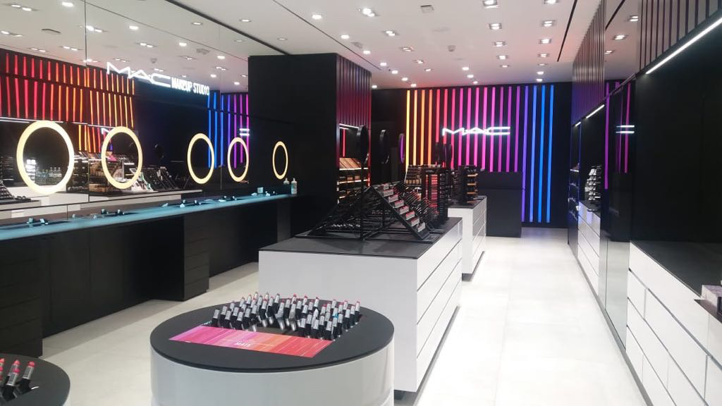 Mac Cosmetics estrena nuevo formato en su tienda más grande de Colombia Mac Cosmetics estrena nuevo formato en su tienda más grande de Colombia