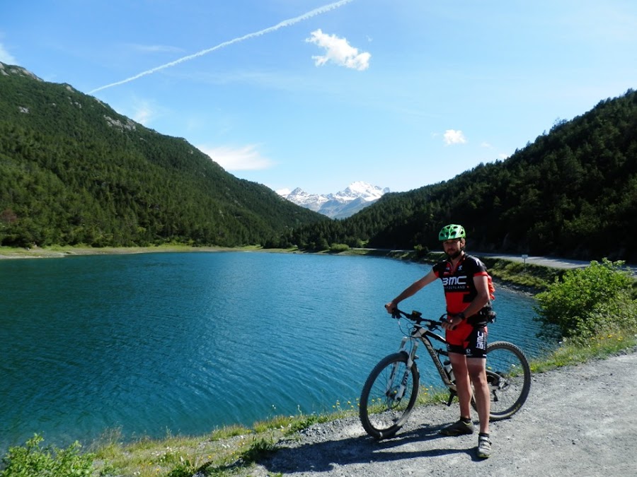 Lago-di-san-giacomo-italia-transalpes-en-btt-alpes
