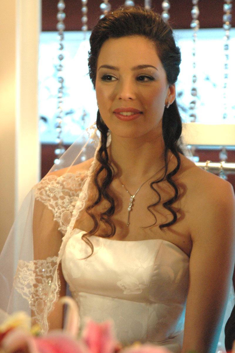 Women Beauty Tips 10+ Expensive Bridal Hairstyles for Wedding Day