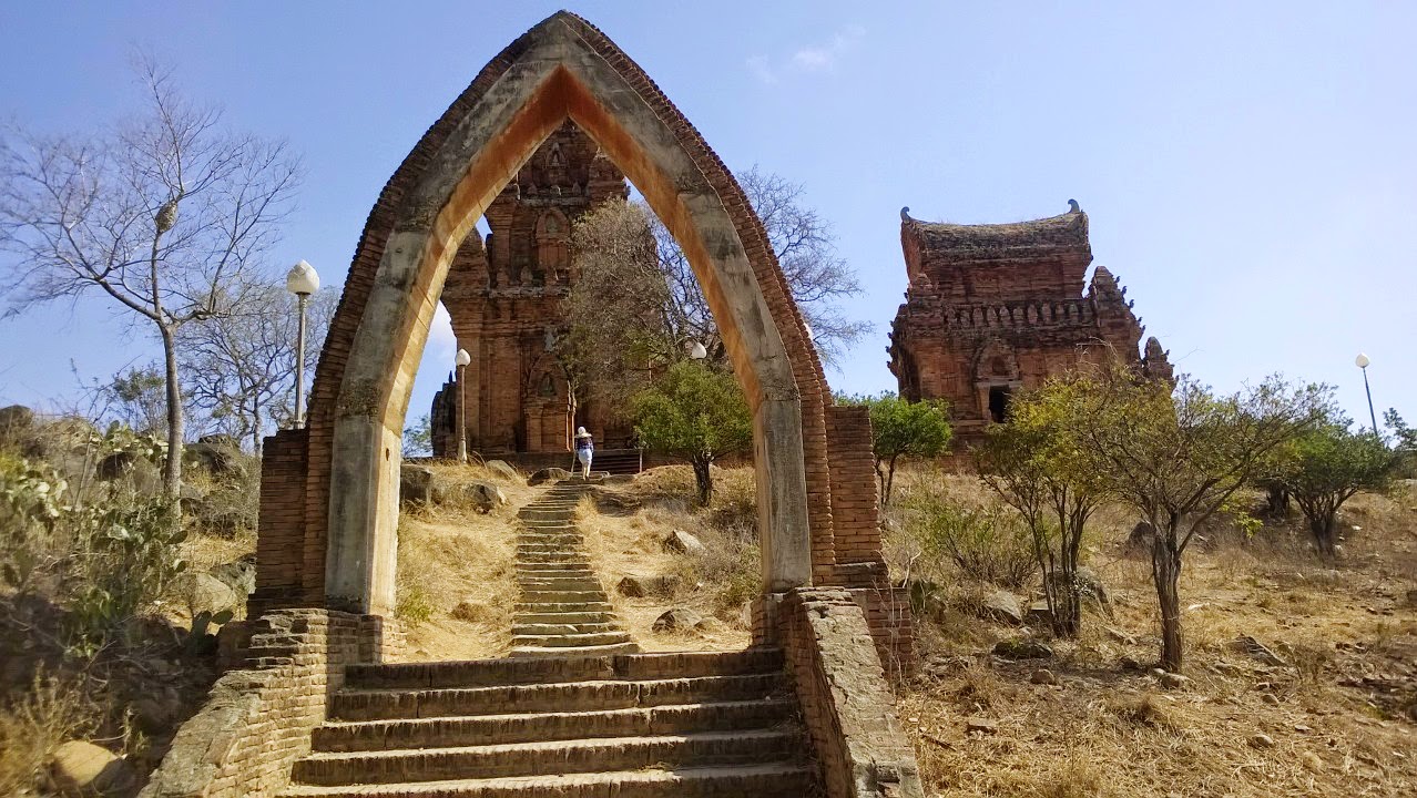 Một vài công trình kiến trúc đẹp ở Ninh Thuận. Một vài công trình kiến trúc đẹp ở Ninh Thuận.
